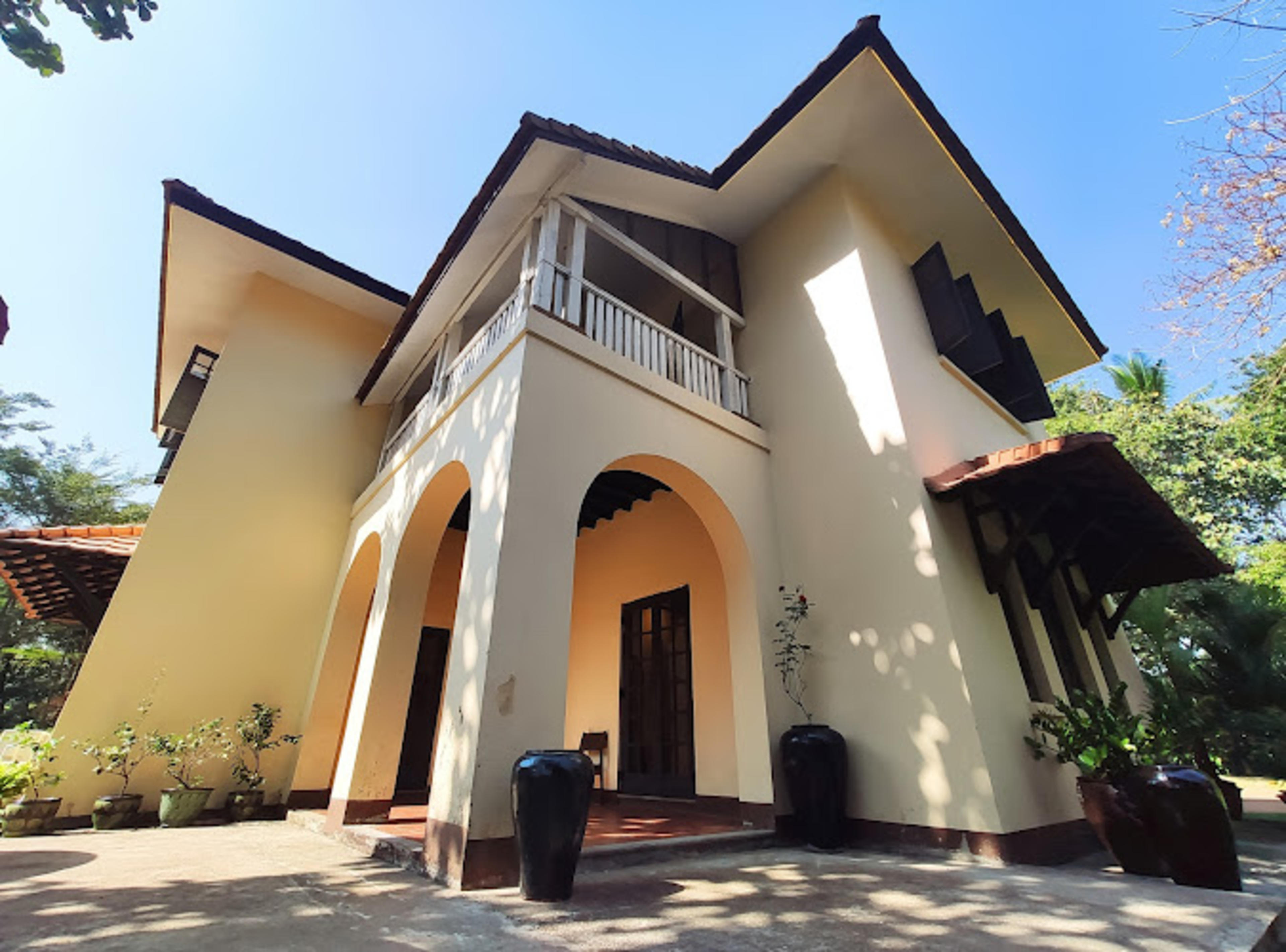 U Thant House