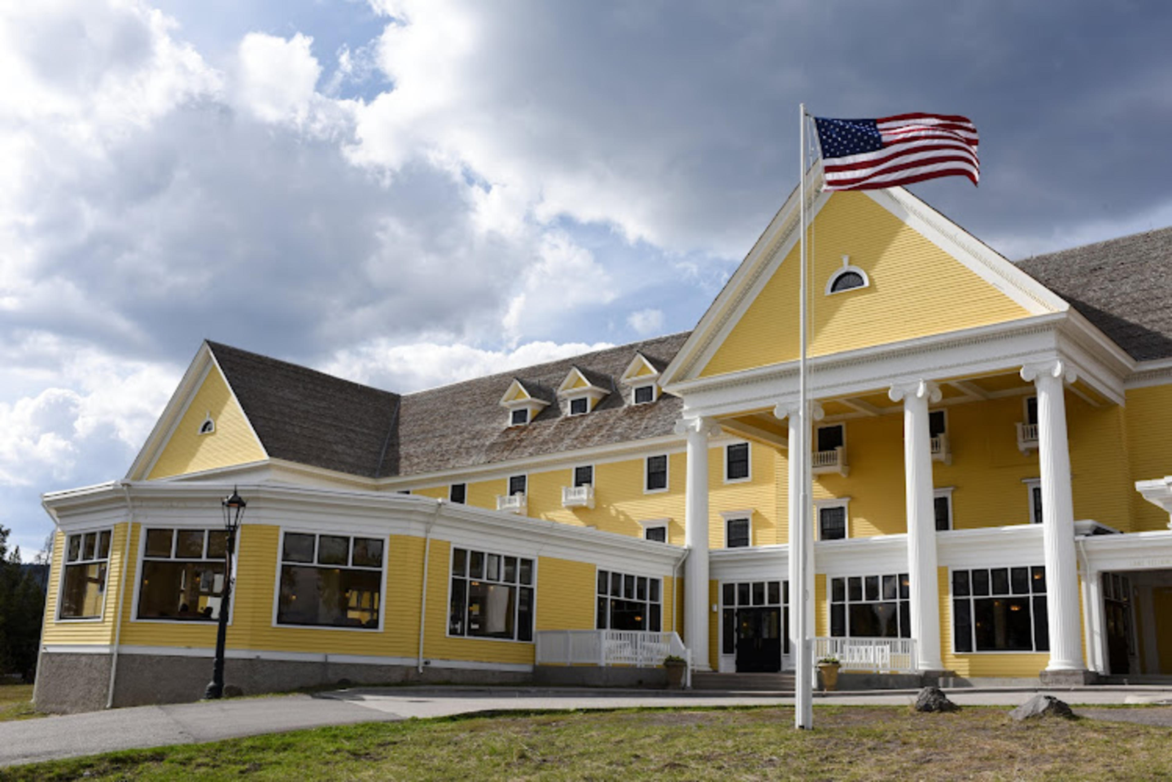 Lake Yellowstone Hotel & Cabins