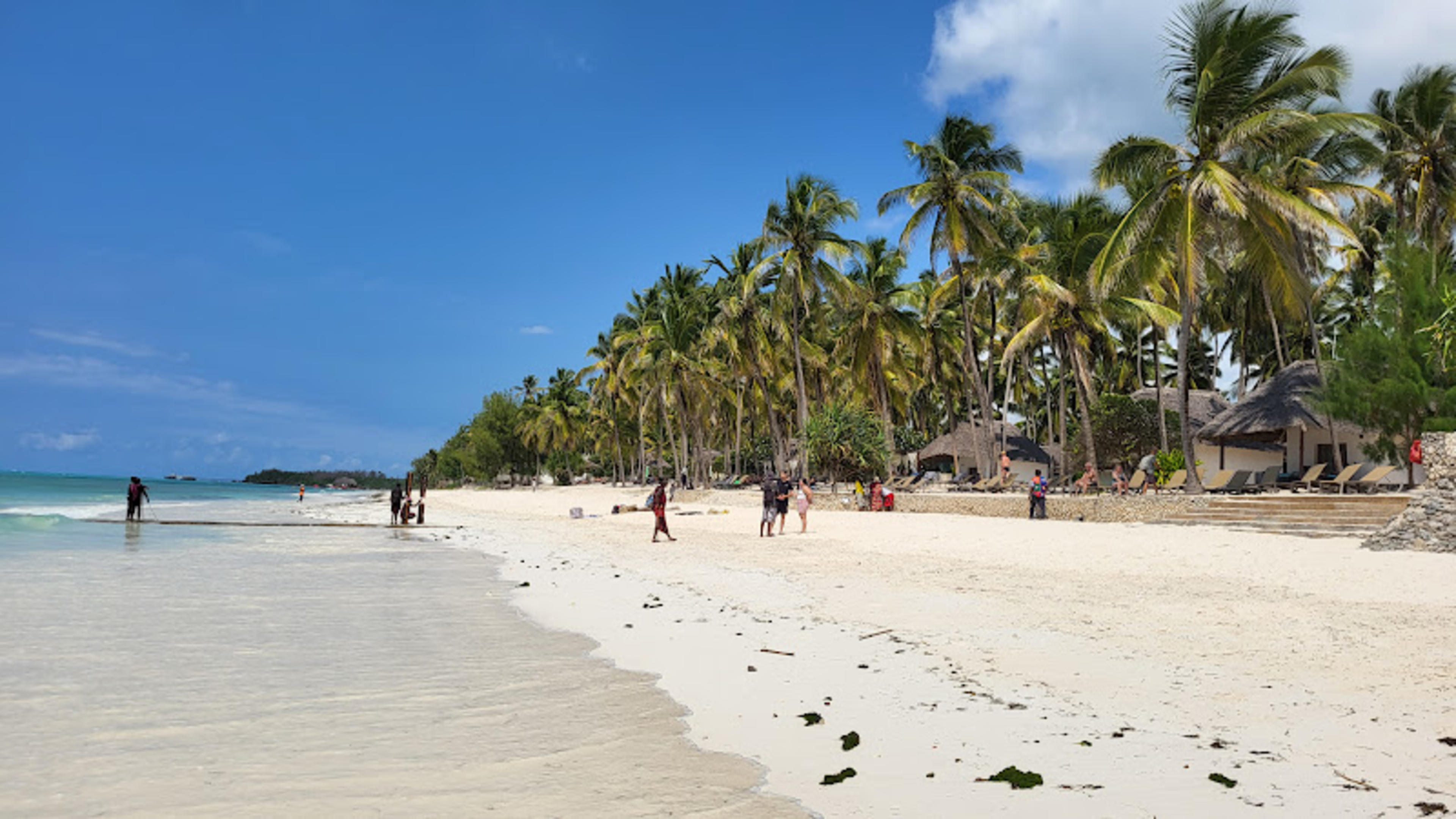 Pingwe Beach