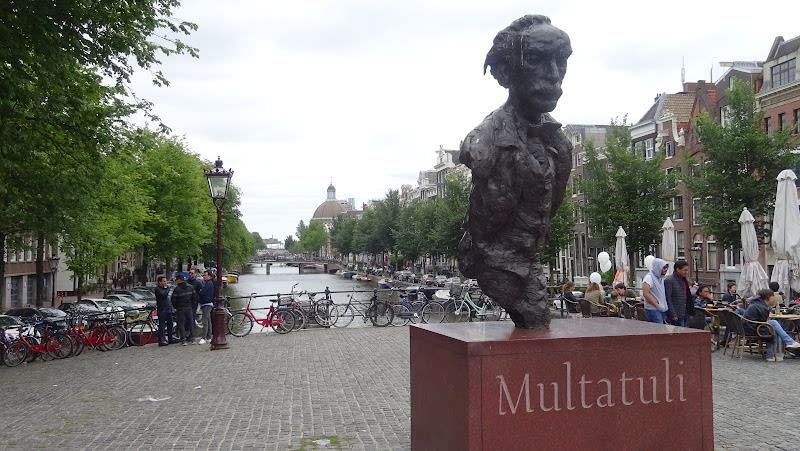 Multatuli Statue