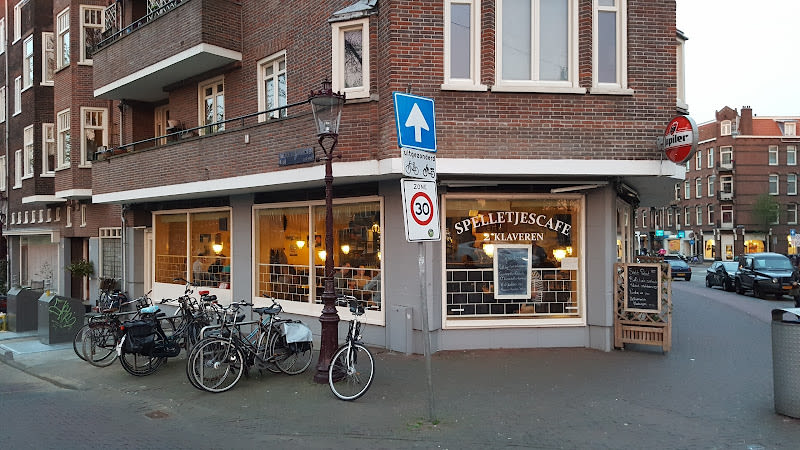 Tabletop game cafe "2 Klaveren"