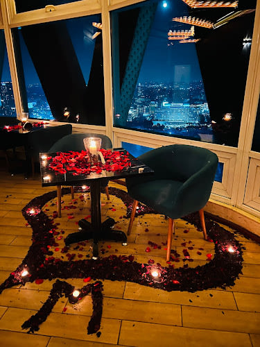 Tree Lounge Cairo Tower Branch