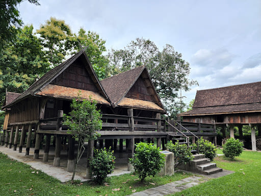 Lanna Traditional House Museum (CMULHM)