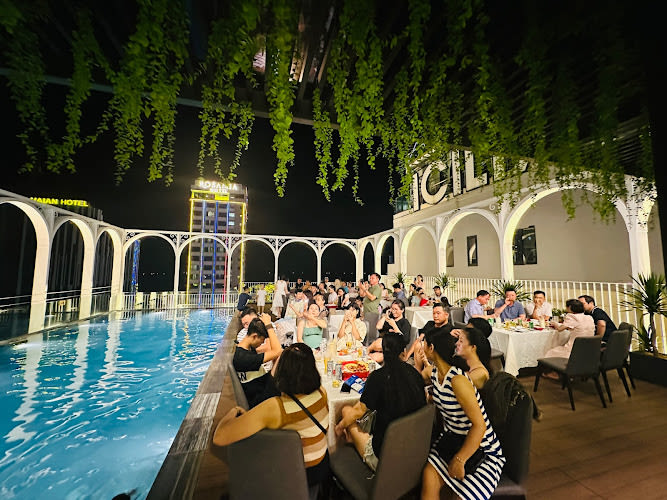 Golden Lotus Luxury Hotel Da Nang