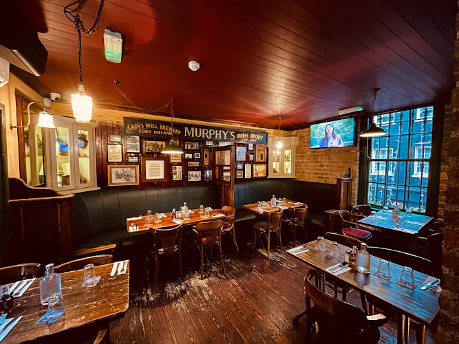 The Old Storehouse Bar and Restaurant