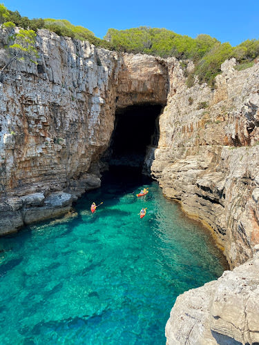 Golub Špilja (Kayaking Cave)