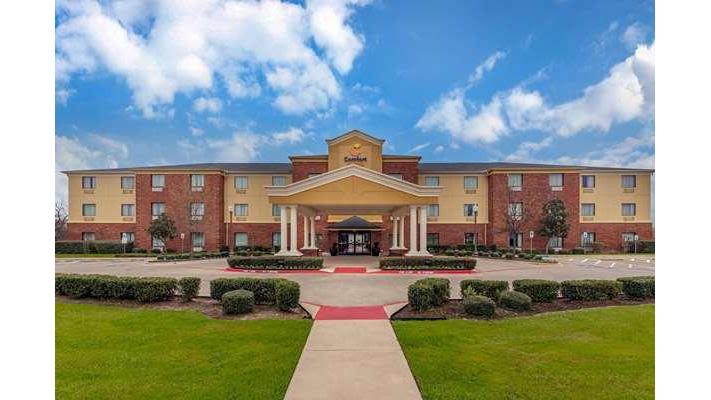 Comfort Suites