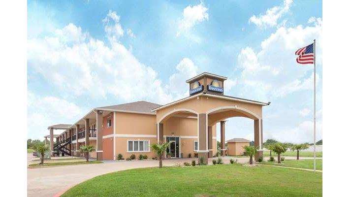 Days Inn by Wyndham Ennis