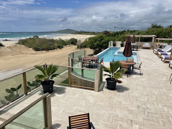 Iguana Crossing Hotel
