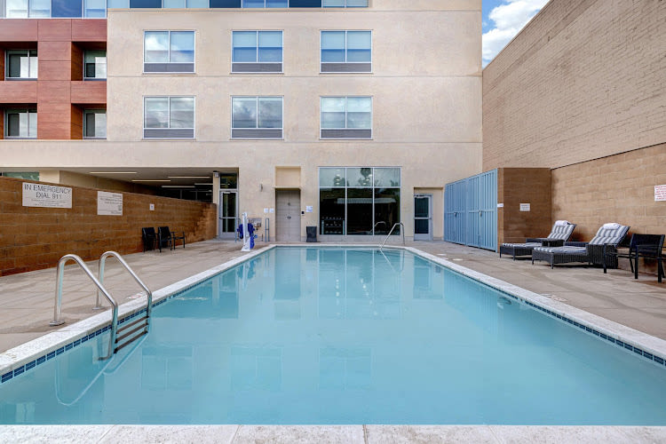 Holiday Inn Express & Suites Glendale Downtown, an IHG Hotel