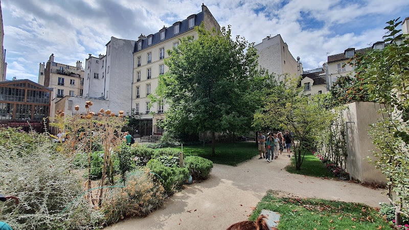 Rosiers Joseph Migneret Garden