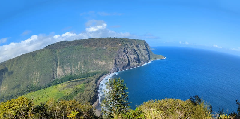Waipiʻo Valley Lookout
