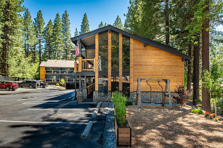 The Incline Lodge