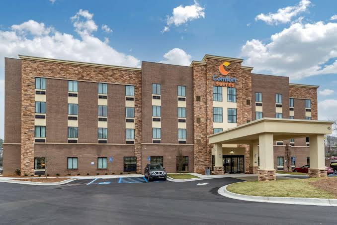 Comfort Suites Hotel