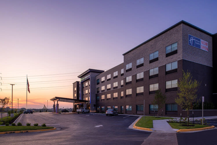Holiday Inn Express & Suites Olathe West, an IHG Hotel