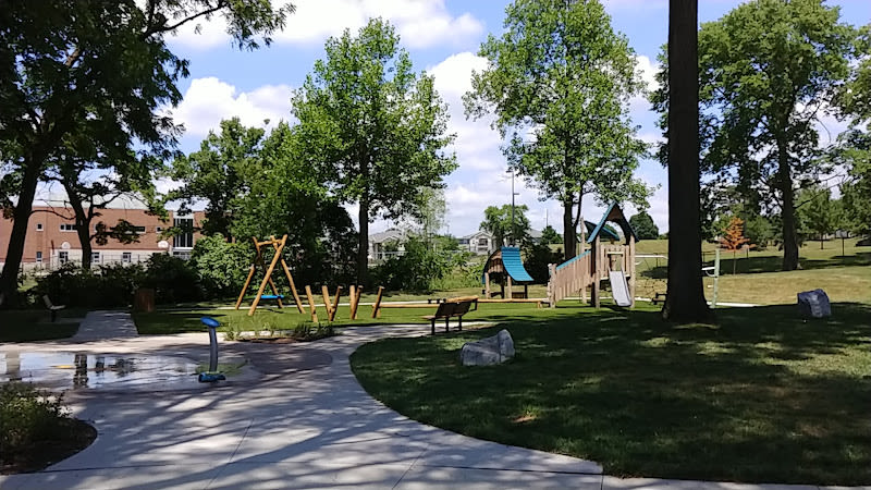 Sapling Grove Park
