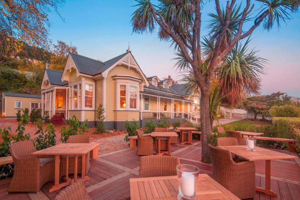 Hulbert House: Award Winning Queenstown Luxury Boutique Lodge
