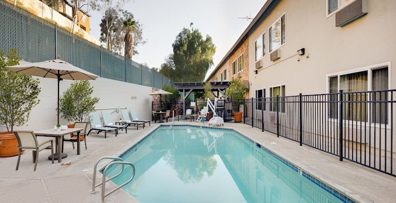 Ayres Hotel Corona - Riverside
