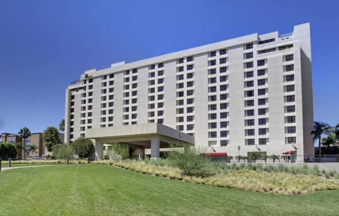 Marriott Riverside at the Convention Center