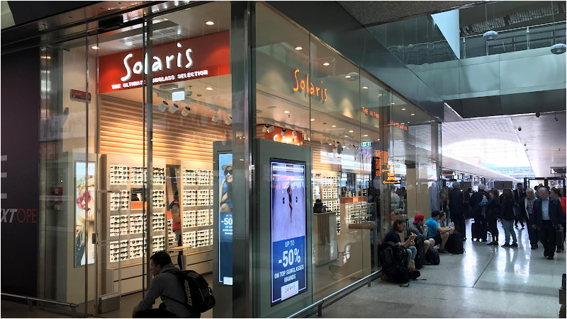 Negozio di occhiali da sole SOLARIS Piazza dei Cinquecento Roma