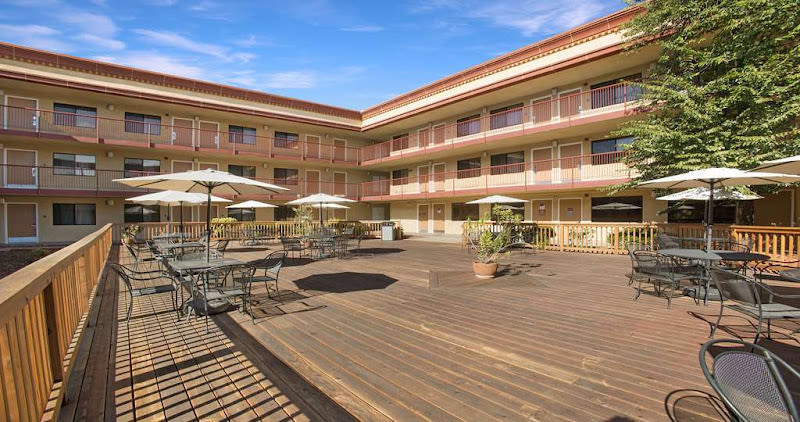 Best Western Plus Orchid Hotel & Suites