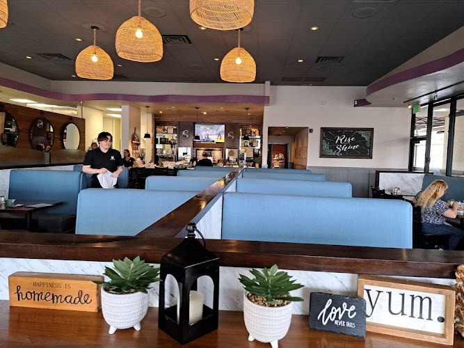 Four Sisters Cafe