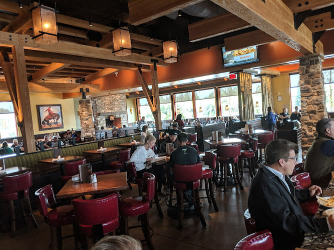 Lazy Dog Restaurant & Bar