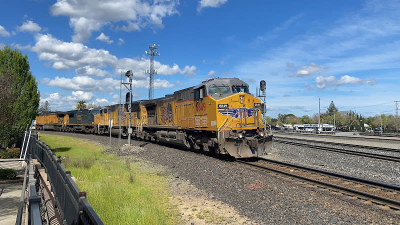 Roseville Train Watching Platform
