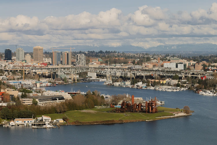 Gas Works - Lake View Point