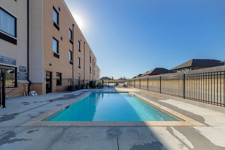 Comfort Inn & Suites Harrah