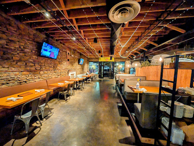 District Pour House