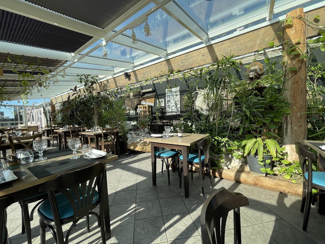 Vinterhagen Restaurant & Peisen Bar