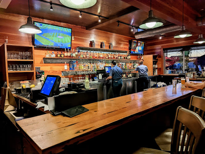 Boathouse 19