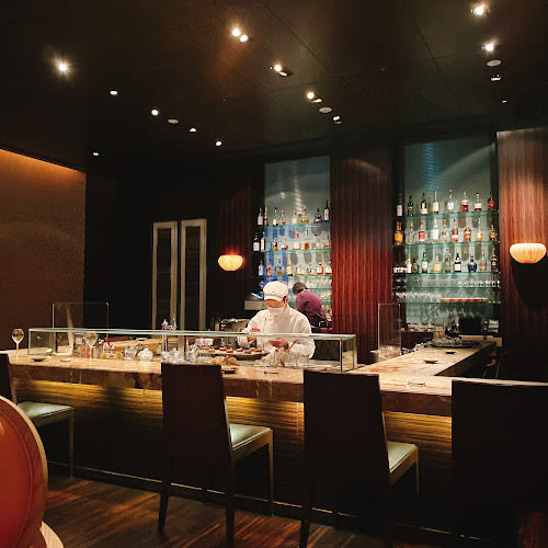 Tapas Molecular Bar