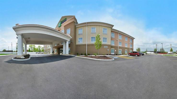 Holiday Inn Express & Suites Utica, an IHG Hotel