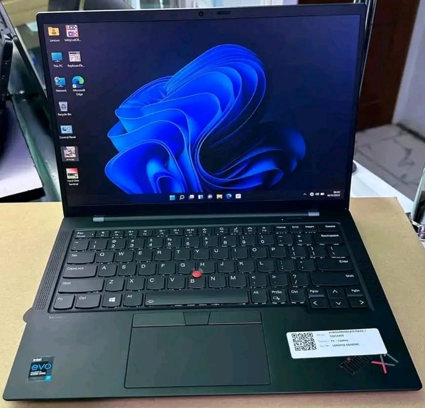 Lenovo core i7 X1 carbon 16gb RAM 512GB SSD Laptop