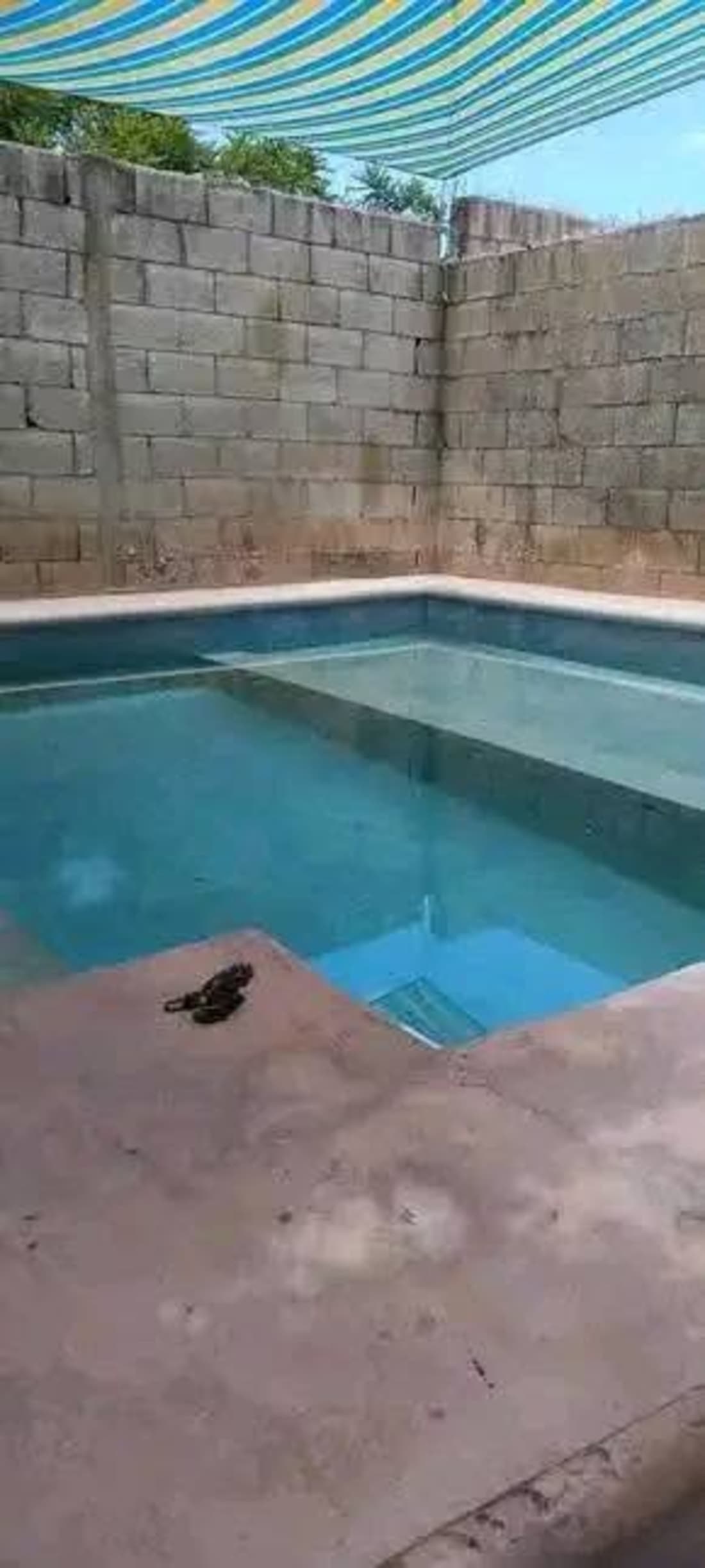 Jacqueline Carillo - Terraza con piscina
