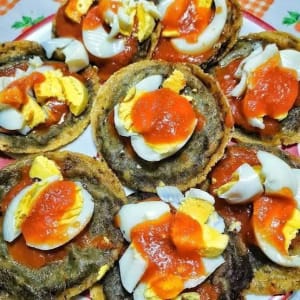 Joys Osalde - Panuchos de pollo y huevo