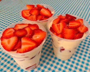 Daneli Postres - Fresas con Crema