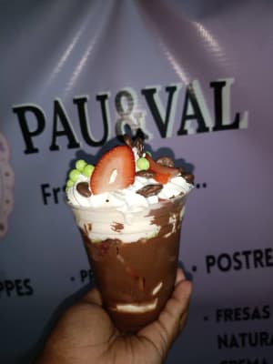 Frapperia Pau&Val - Frappes y Fresas con Crema