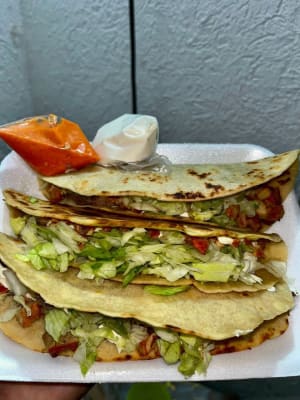 Antojitos - Villa Bonita