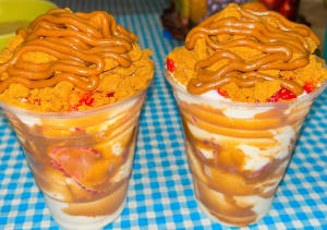 Daneli Postres - Fresas con crema naturales