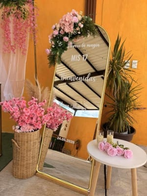 Las Esenciales.mx - Renta de Espejo Personalizado para Eventos