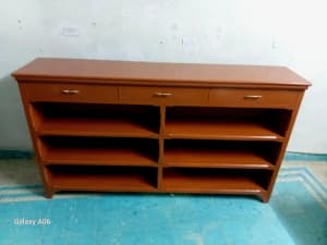 Karina Saqui Santes - Mueble de cedro restaurado