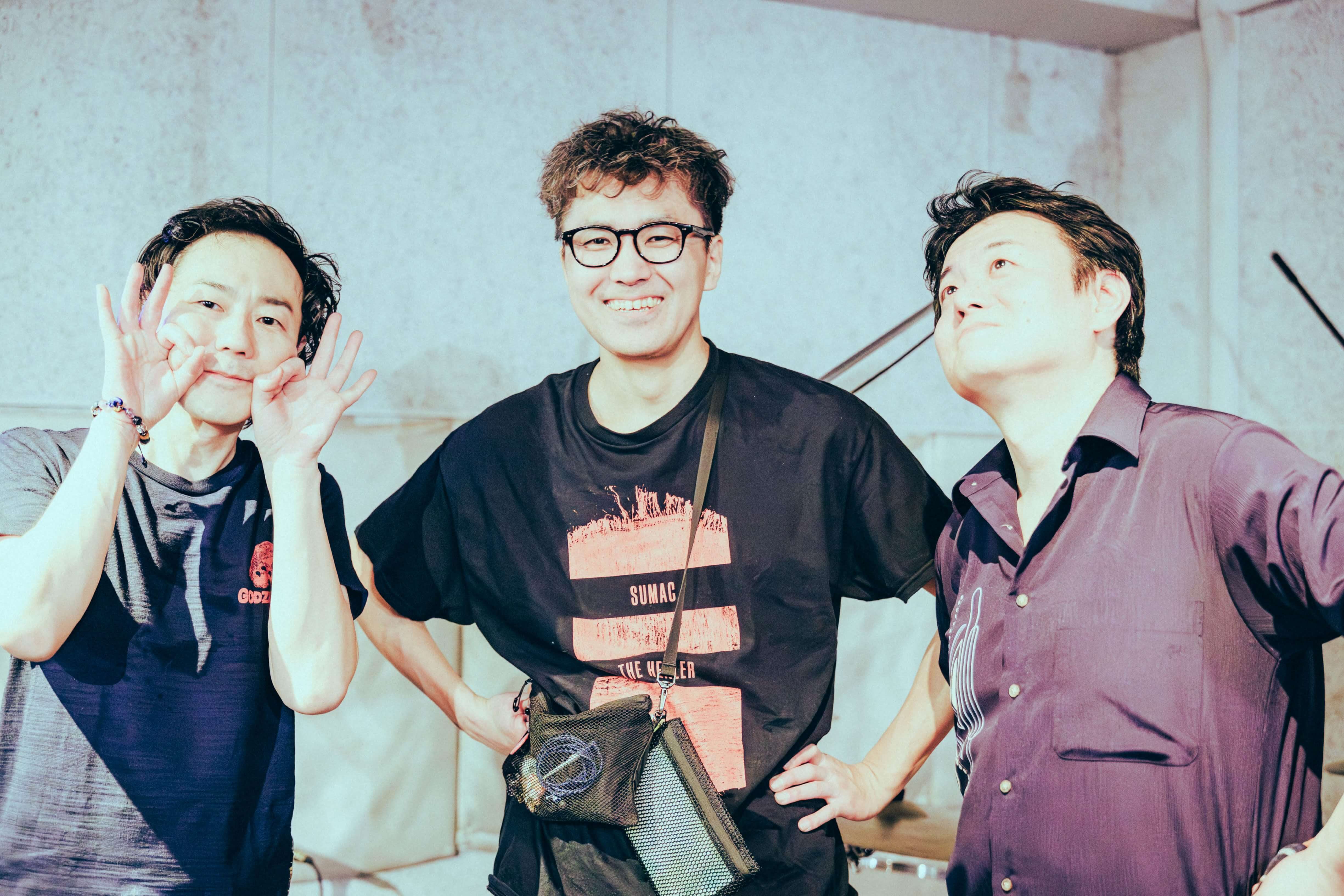 ライブ後に撮った mugbum メンバー写真