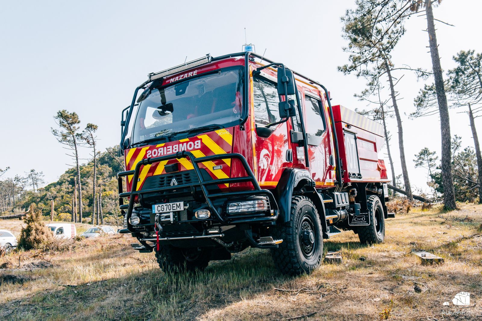 Bombeiros da Nazaré com novo Veículo Florestal de Combate a Incêndios (VFCI)