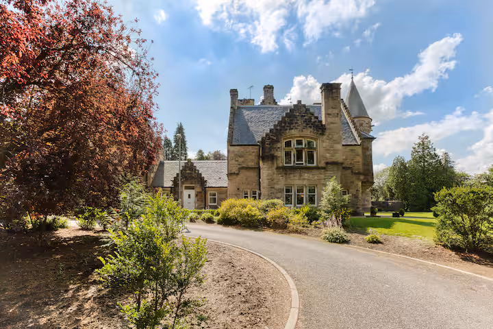 Image of 9 The Mansion House, Dollarbeg