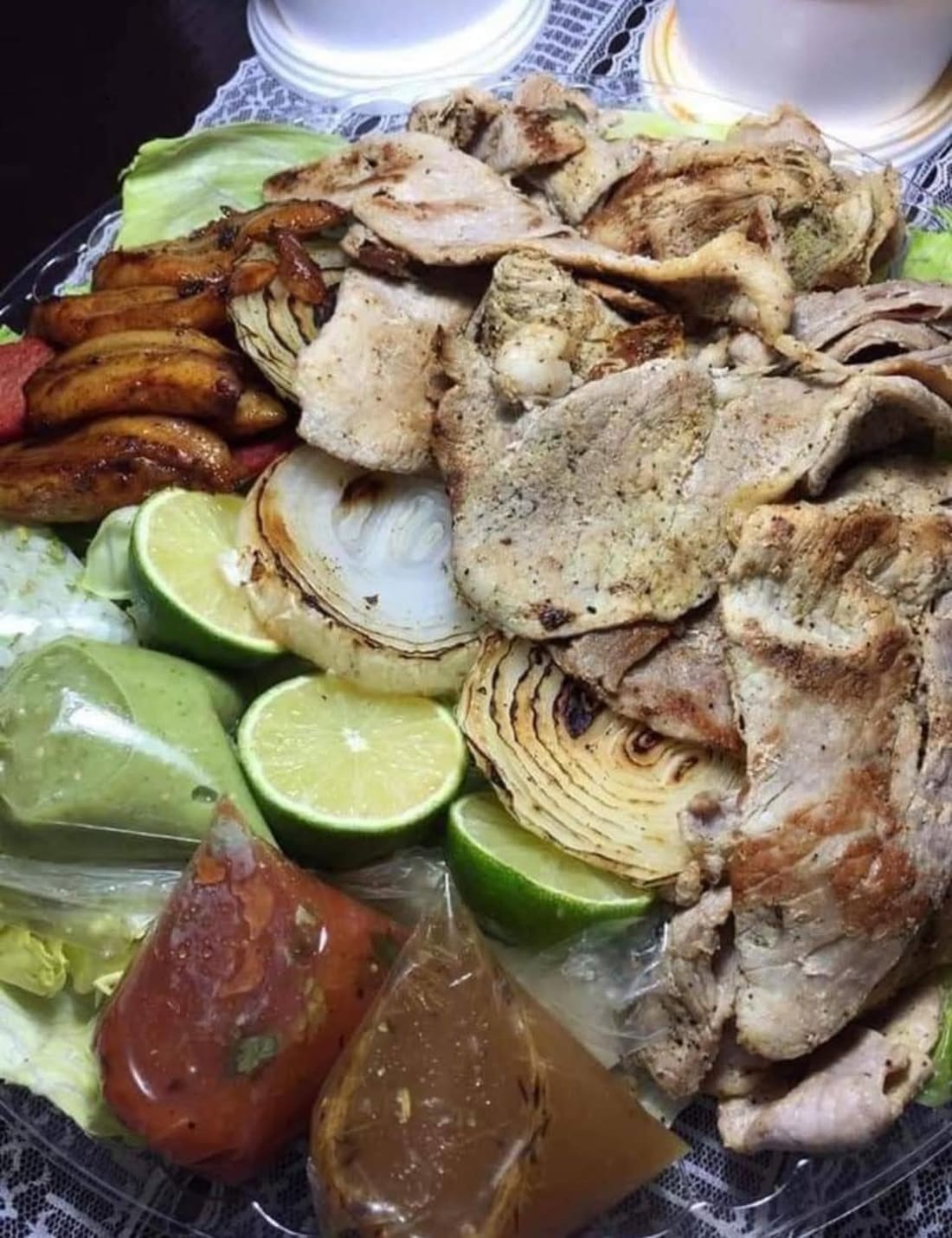 Foto 1 de 2, Imagen de Platillo con Salchichas, Plátanos y Arroz