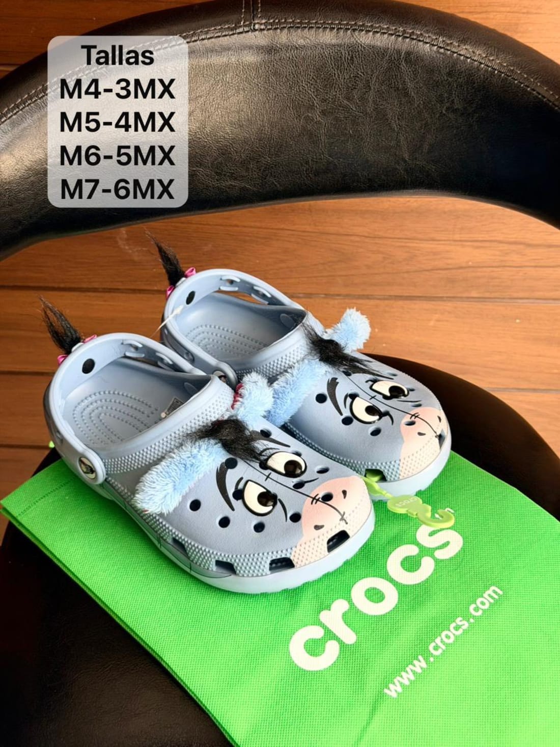 Foto 1 de 5, Imagen de Crocs Personajes Premium, el Regalo Ideal para Mamá