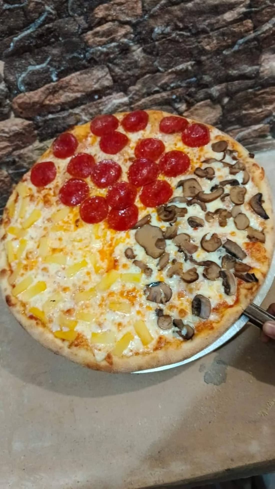 Foto 1 de 5, Imagen de Pizzería la 45 - Lunes de Pizza